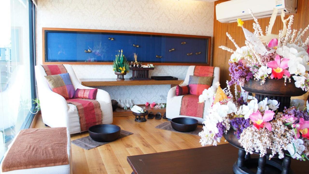 The Astra Chiang Mai Family Room Esterno foto