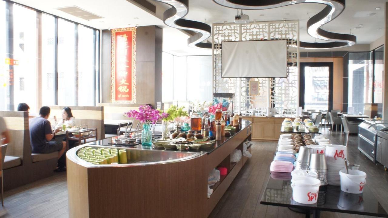 The Astra Chiang Mai Family Room Esterno foto
